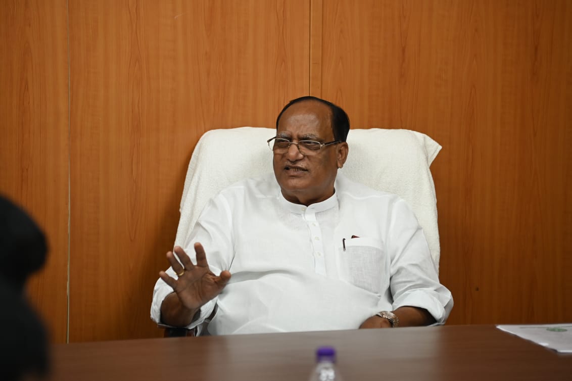 BRS | అభ్యర్థులెవరైనా..పార్టీని గెలిపించుకోవాల్సిందే : గుత్తా సుఖేందర్రెడ్డి BRS | అభ్యర్థులెవరైనా..పార్టీని గెలిపించుకోవాల్సిందే : గుత్తా సుఖేందర్రెడ్డి