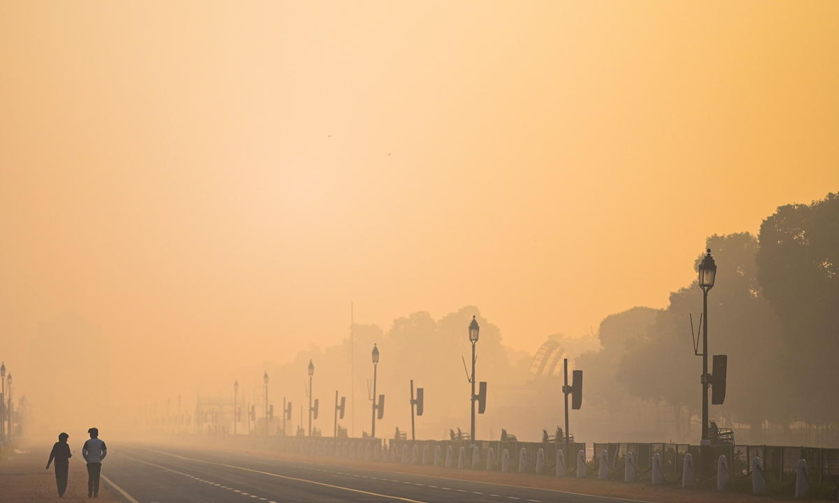 Air Pollution | అత్యంత వాయు కాలుష్యం ఉన్న రెండో దేశం.. భారత్! ఆయుర్దాయం.. 5.3 సంవత్సరాల కోత Air Pollution | అత్యంత వాయు కాలుష్యం ఉన్న రెండో దేశం.. భారత్! ఆయుర్దాయం.. 5.3 సంవత్సరాల కోత