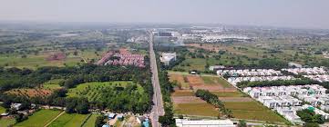 Mokila | మోకిలలో రెండో రోజూ అదే జోరు.. ప్లాట్ల కోసం ఔత్సాహికుల పోటీ Mokila | మోకిలలో రెండో రోజూ అదే జోరు.. ప్లాట్ల కోసం ఔత్సాహికుల పోటీ