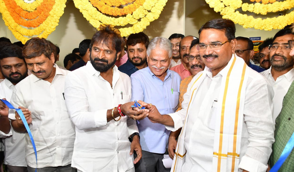 Minister Niranjan Reddy | జర్నలిస్టులు.. స్వేచ్చగా పని చేయడం లేదు: మంత్రి నిరంజన్రెడ్డి Minister Niranjan Reddy | జర్నలిస్టులు.. స్వేచ్చగా పని చేయడం లేదు: మంత్రి నిరంజన్రెడ్డి
