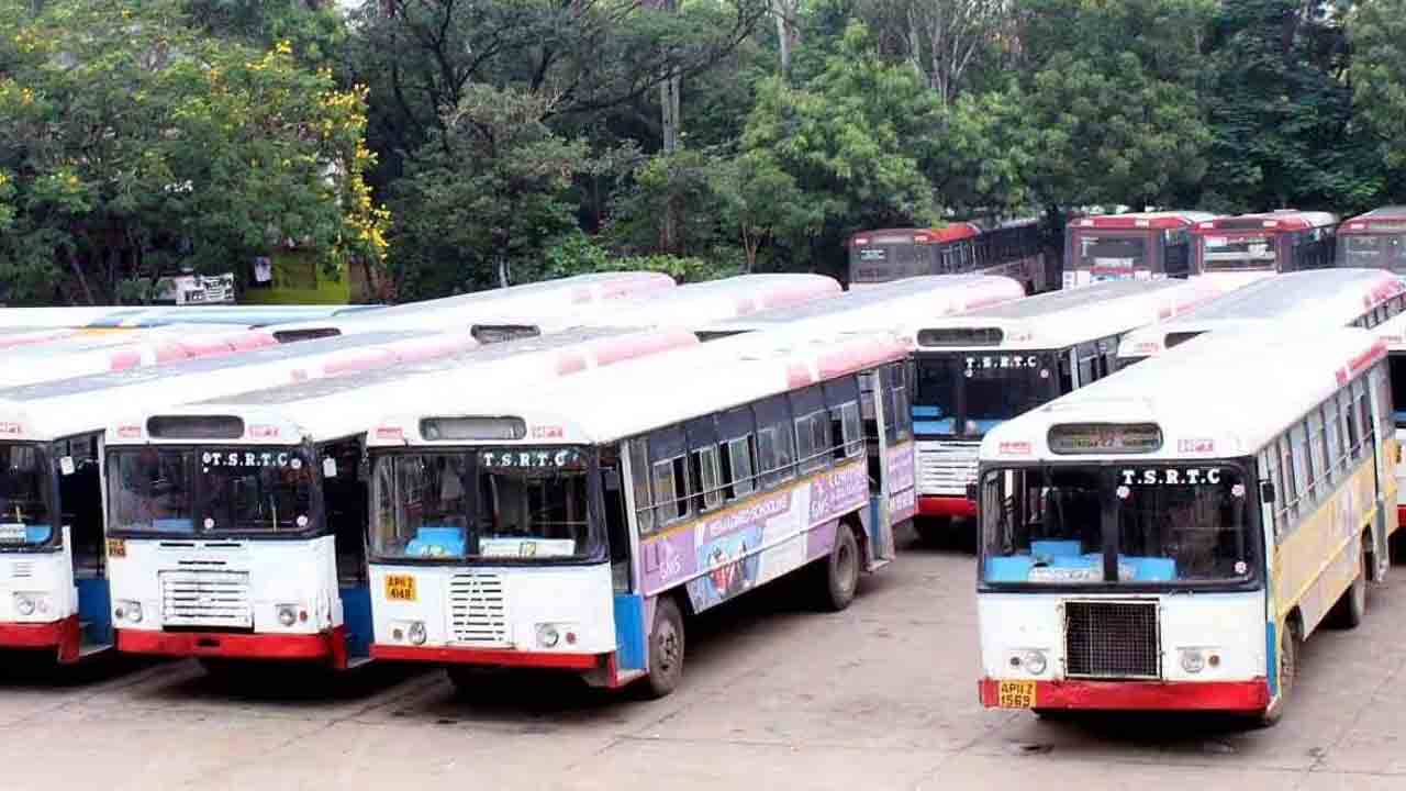 TSRTC | పంద్రాగస్టు ప్రత్యేక ఆఫర్.. సీనియర్ సిటిజన్లకు 50 శాతం రాయితీ, రూ. 75కే T-24 టికెట్ TSRTC | పంద్రాగస్టు ప్రత్యేక ఆఫర్.. సీనియర్ సిటిజన్లకు 50 శాతం రాయితీ, రూ. 75కే T-24 టికెట్
