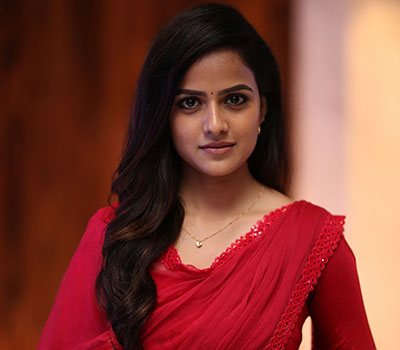Vaishnavi Chaitanya | ‘బేబీ’ సక్సెస్తో.. తంతే బూర్లె బుట్టలో పడ్డట్టయింది.. ఇలా ఊహించి కూడా ఉండదేమో! Vaishnavi Chaitanya | ‘బేబీ’ సక్సెస్తో.. తంతే బూర్లె బుట్టలో పడ్డట్టయింది.. ఇలా ఊహించి కూడా ఉండదేమో!