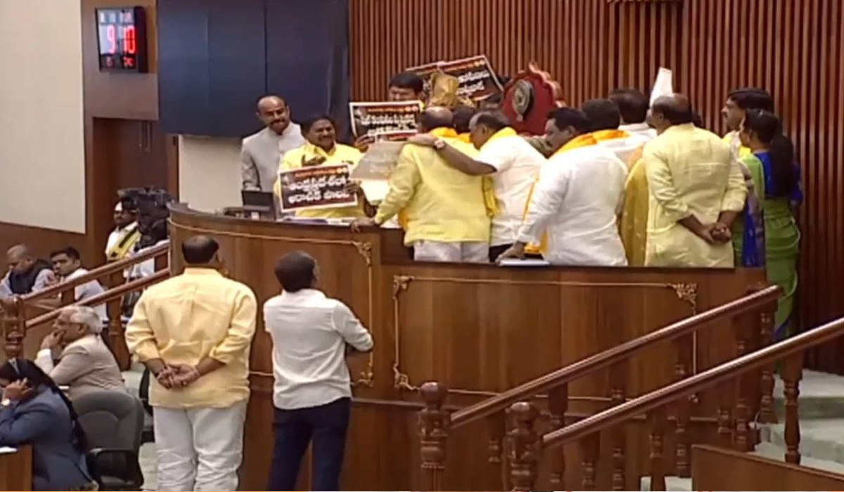 AP Assembly | మీసం తిప్పిన బాలయ్య.. వాడివేడిగా ఏపీ అసెంబ్లీ సమావేశాలు AP Assembly | మీసం తిప్పిన బాలయ్య.. వాడివేడిగా ఏపీ అసెంబ్లీ సమావేశాలు