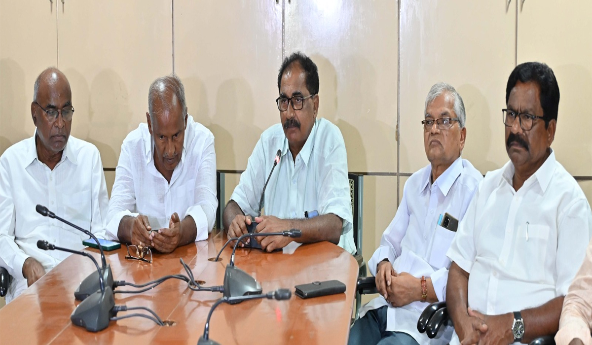 Telangana | మేం కలిసే పోటీ చేస్తాం.. సీపీఐ, సీపీఎం ఉమ్మడి భేటీలో నిర్ణయం Telangana | మేం కలిసే పోటీ చేస్తాం.. సీపీఐ, సీపీఎం ఉమ్మడి భేటీలో నిర్ణయం