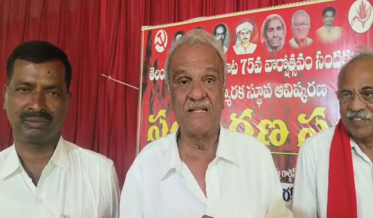 అందరికి సన్ స్ట్రోక్.. కేసీఆర్కు డాటర్ స్ట్రోక్: సీపీఐ నారాయణ అందరికి సన్ స్ట్రోక్.. కేసీఆర్కు డాటర్ స్ట్రోక్: సీపీఐ నారాయణ