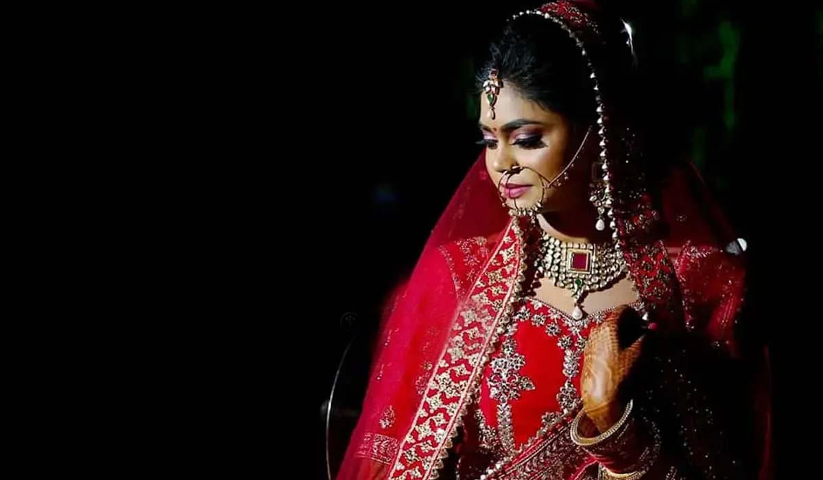 Gold Rates | బంగారం కొనాలనుకుంటున్న వారికి బిగ్ రిలీఫ్..! హైదరాబాద్లో బంగారం ధరలు ఎలా ఉన్నాయంటే..? Gold Rates | బంగారం కొనాలనుకుంటున్న వారికి బిగ్ రిలీఫ్..! హైదరాబాద్లో బంగారం ధరలు ఎలా ఉన్నాయంటే..?