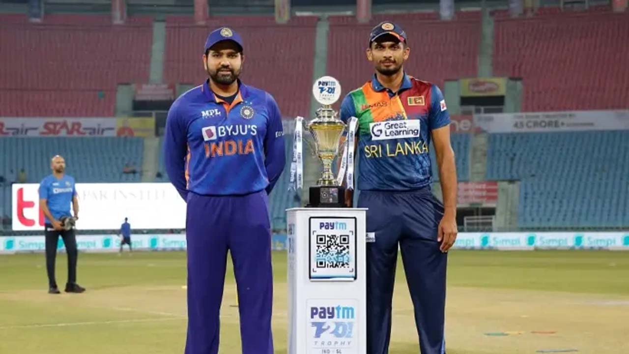 Ind vs SL | వరుసగా మూడో రోజు బరిలోకి టీమిండియా.. నేడు శ్రీలంకతో ఢీ.. మ్యాచ్కు వాన ముప్పు..! Ind vs SL | వరుసగా మూడో రోజు బరిలోకి టీమిండియా.. నేడు శ్రీలంకతో ఢీ.. మ్యాచ్కు వాన ముప్పు..!