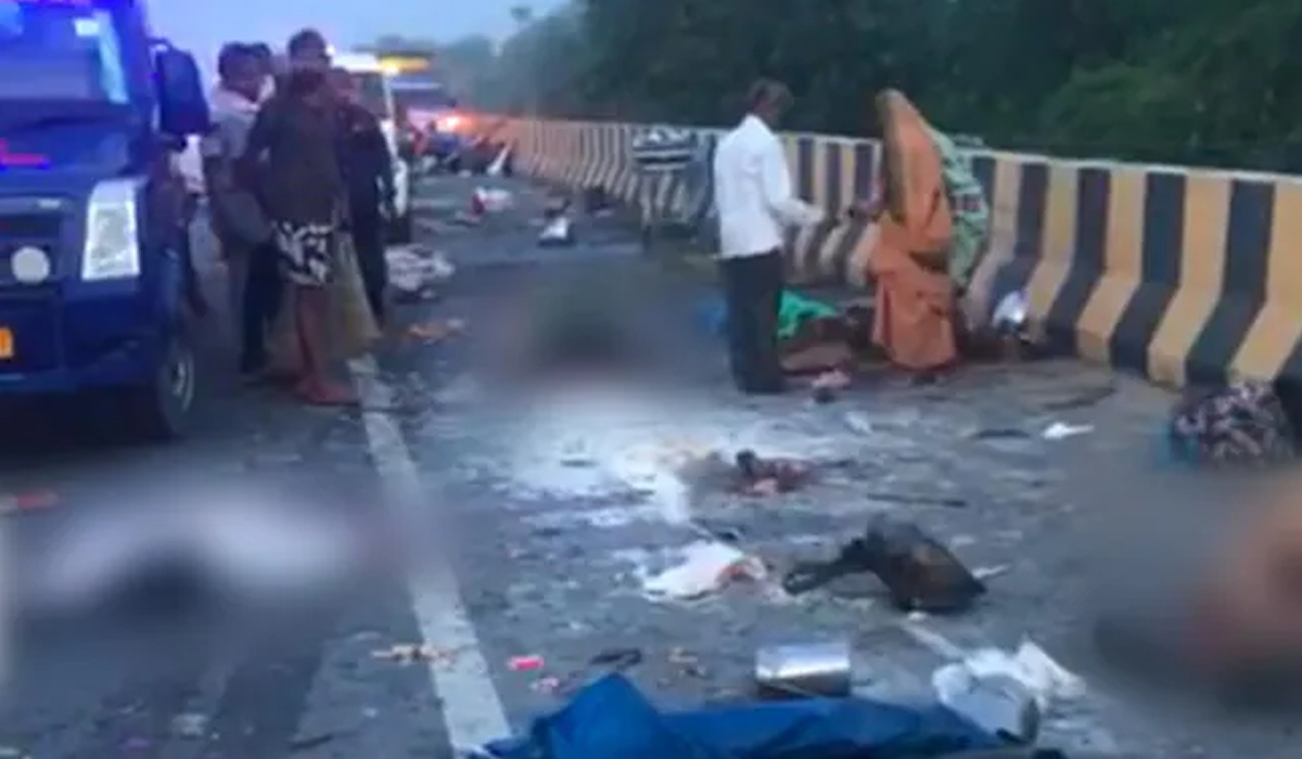 Rajasthan | రాజస్థాన్లో ఘోర రోడ్డు ప్రమాదం.. 11 మంది దుర్మరణం Rajasthan | రాజస్థాన్లో ఘోర రోడ్డు ప్రమాదం.. 11 మంది దుర్మరణం