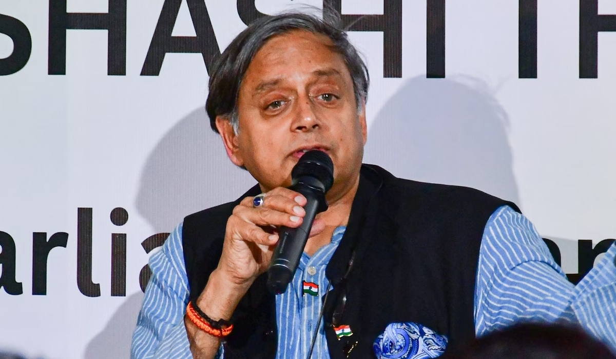 Shashi Tharoor | విపక్షాలూ.. తమ కూటమికి భారత్ అని పేరు పెట్టుకోవాలి: ఎంపీ శశిథరూర్ ఫైర్ Shashi Tharoor | విపక్షాలూ.. తమ కూటమికి భారత్ అని పేరు పెట్టుకోవాలి: ఎంపీ శశిథరూర్ ఫైర్