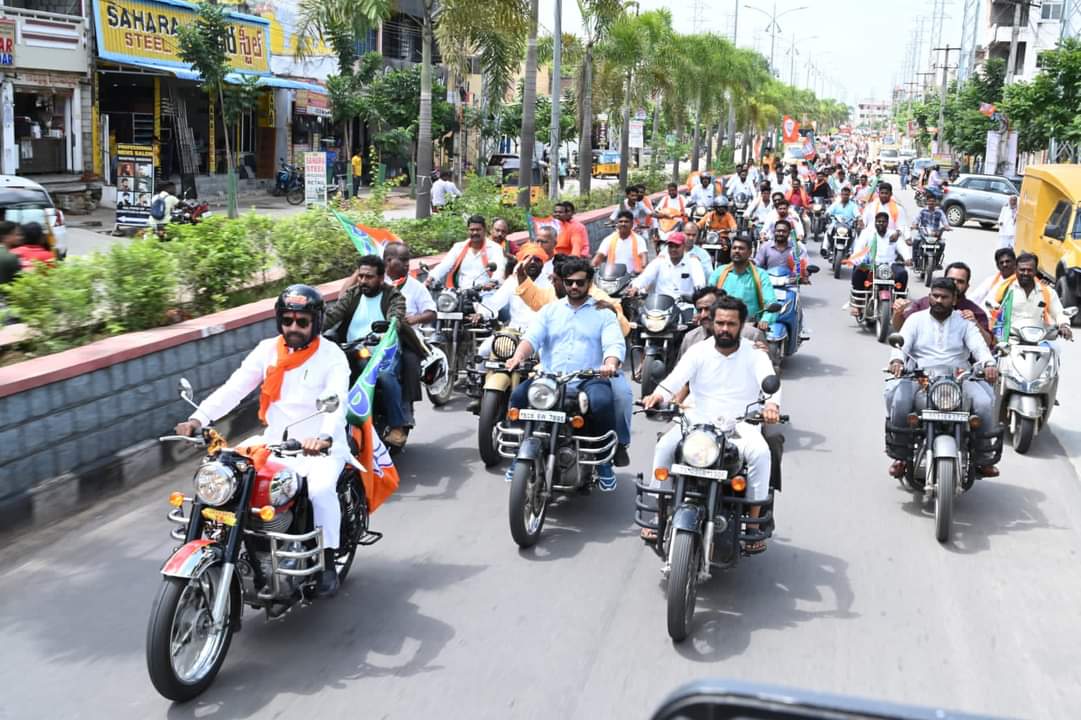 Warangal | విముక్తి పోరాట చరిత్రను మరుగు పరుస్తున్నకేసీఆర్: కేంద్రమంత్రి కిషన్ రెడ్డి Warangal | విముక్తి పోరాట చరిత్రను మరుగు పరుస్తున్నకేసీఆర్: కేంద్రమంత్రి కిషన్ రెడ్డి