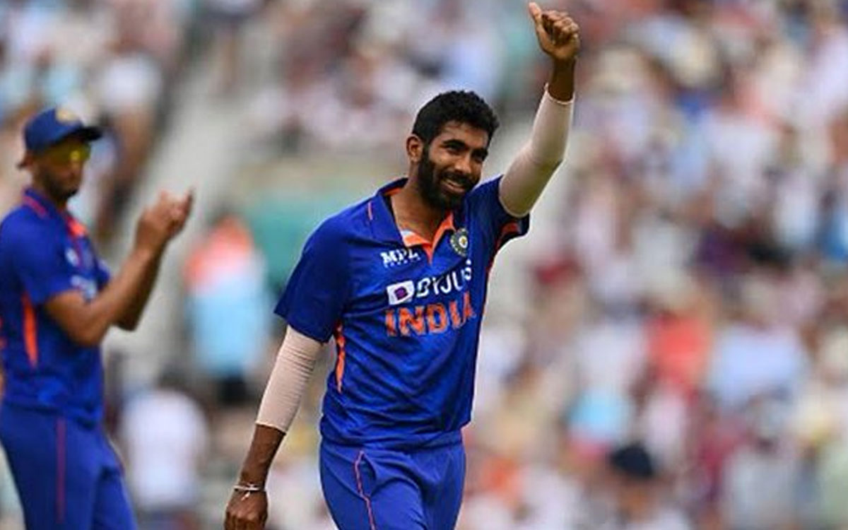 Bumrah | జట్టుని వీడి స్వదేశానికి వచ్చేసిన బుమ్రా.. మళ్లీ అతనికి ఏమైందంటూ అభిమానుల ఆందోళన Bumrah | జట్టుని వీడి స్వదేశానికి వచ్చేసిన బుమ్రా.. మళ్లీ అతనికి ఏమైందంటూ అభిమానుల ఆందోళన