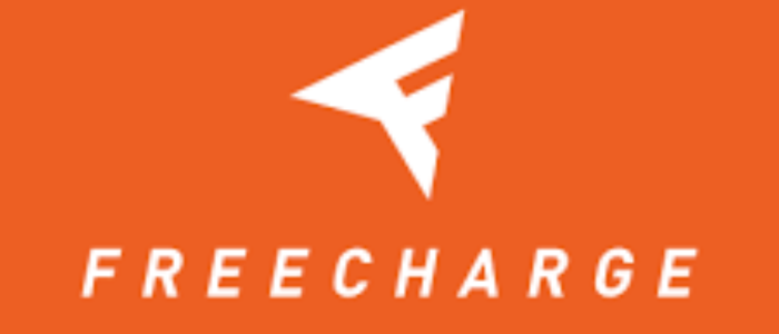 Freecharge app showing cashback offers on recharges and utility bill payments in India