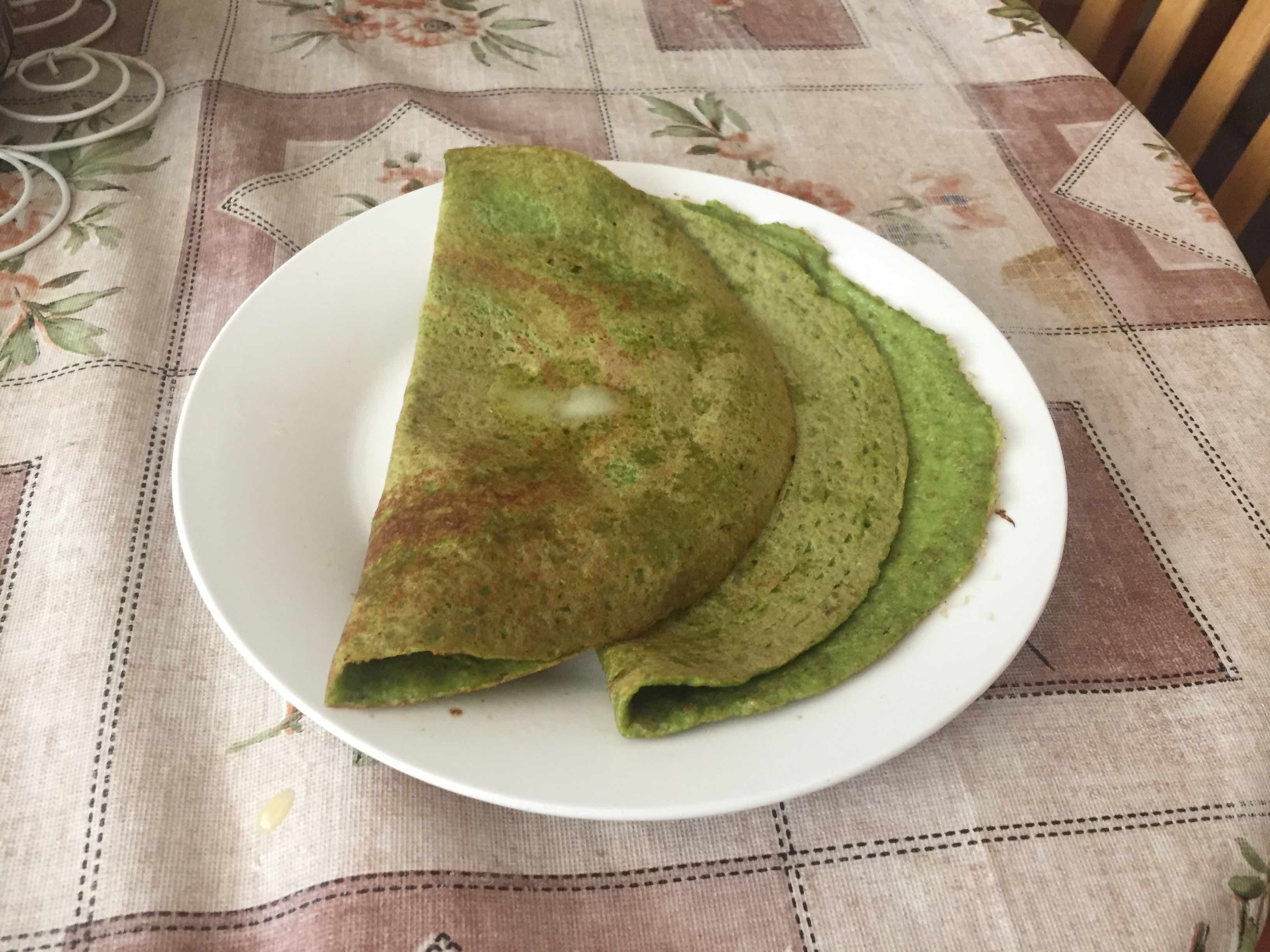 Pulses and Spinach Dosa