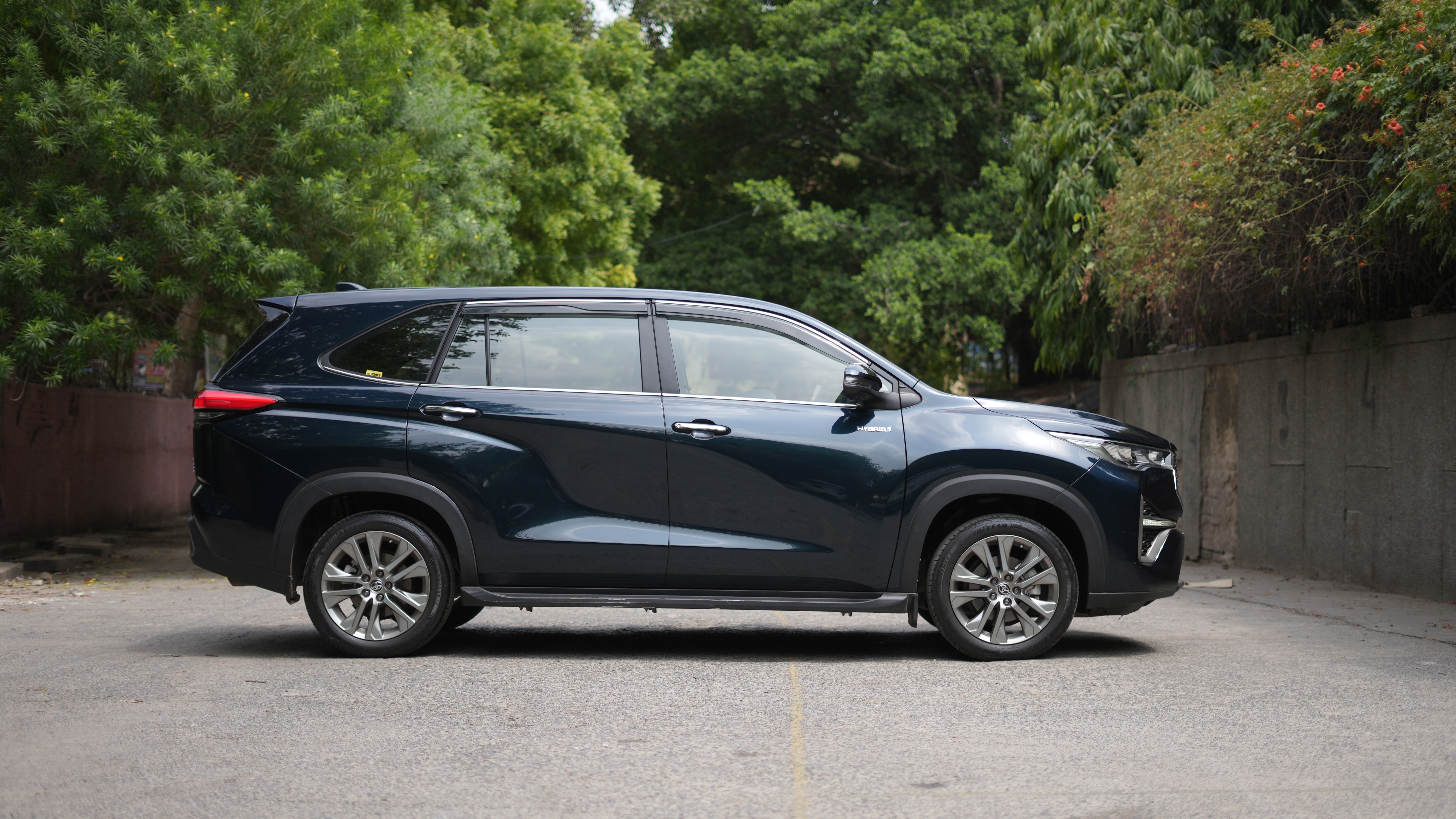 2025 Toyota Innova Hycross ZX Hybrid in Delhi NCR