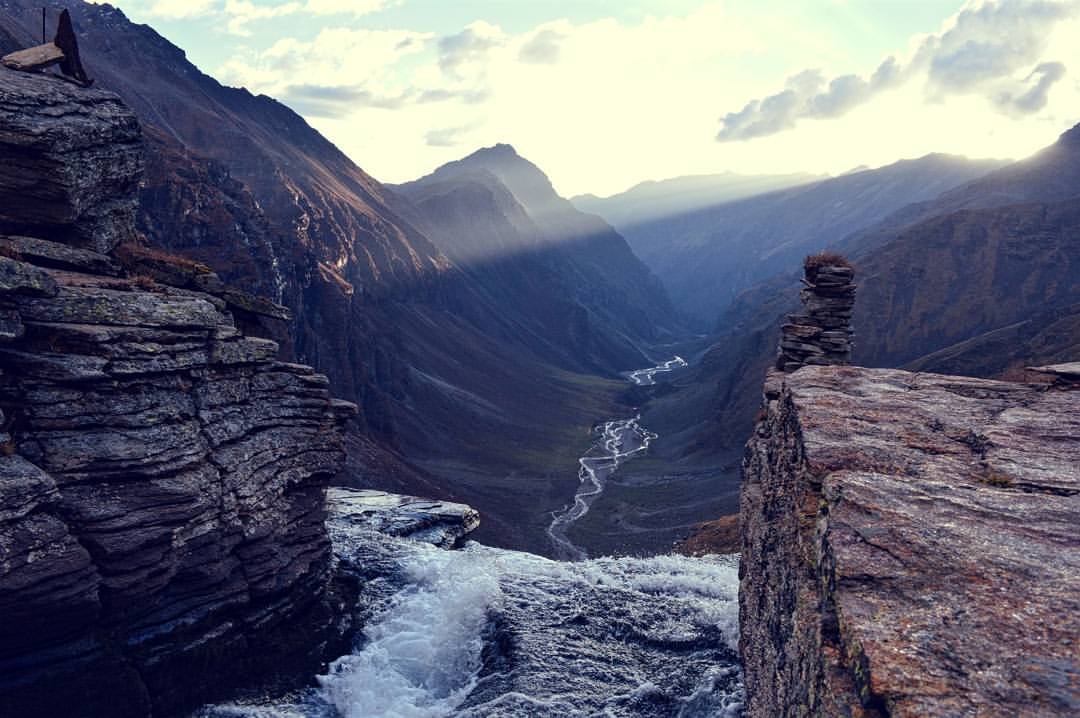 Rupin pass view from upper waterfall