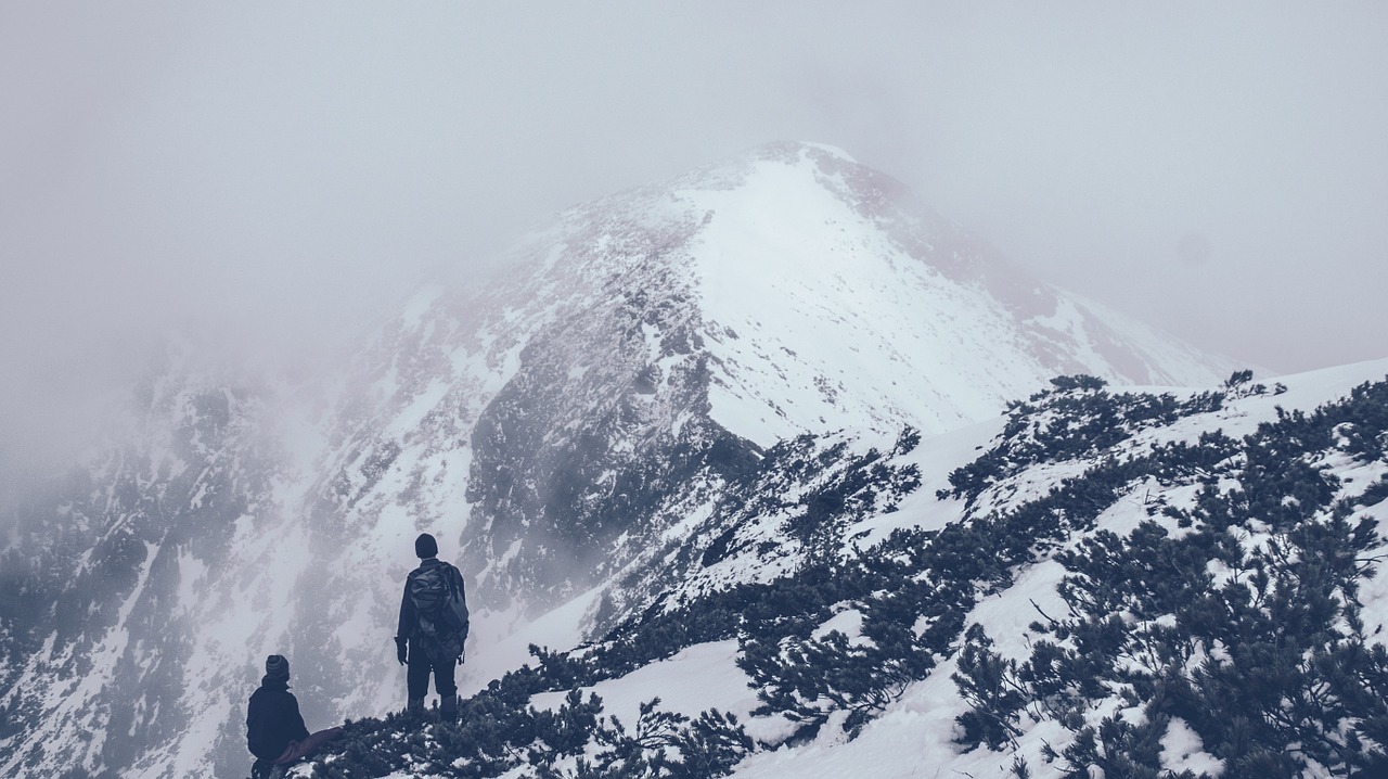 winter treks in india