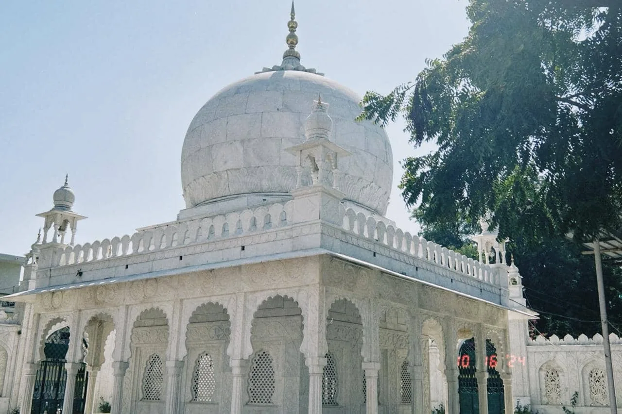 Finding roads in Udaipur | Travel Writing