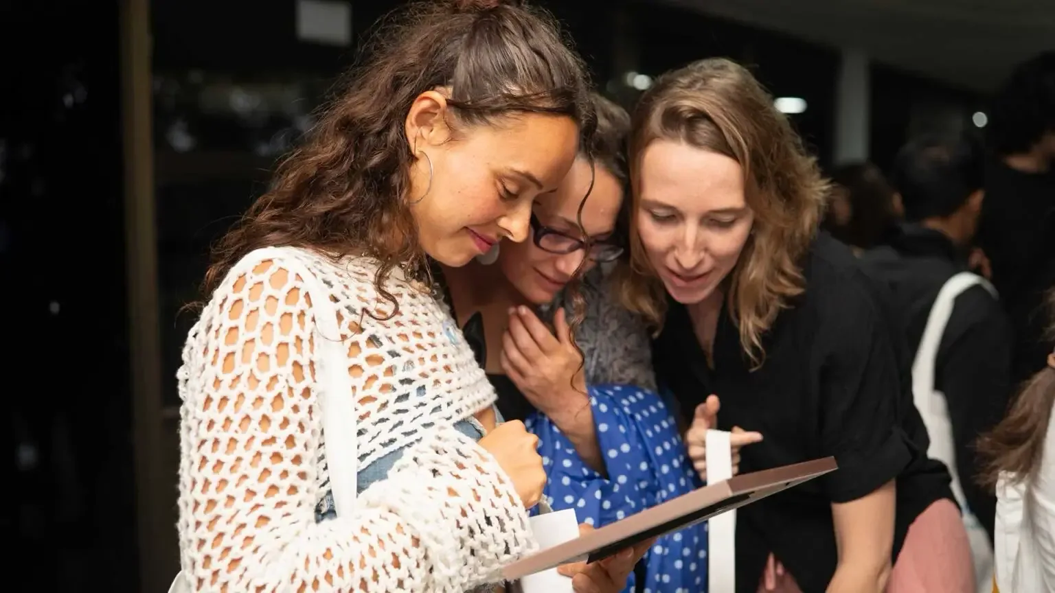 students reading a message