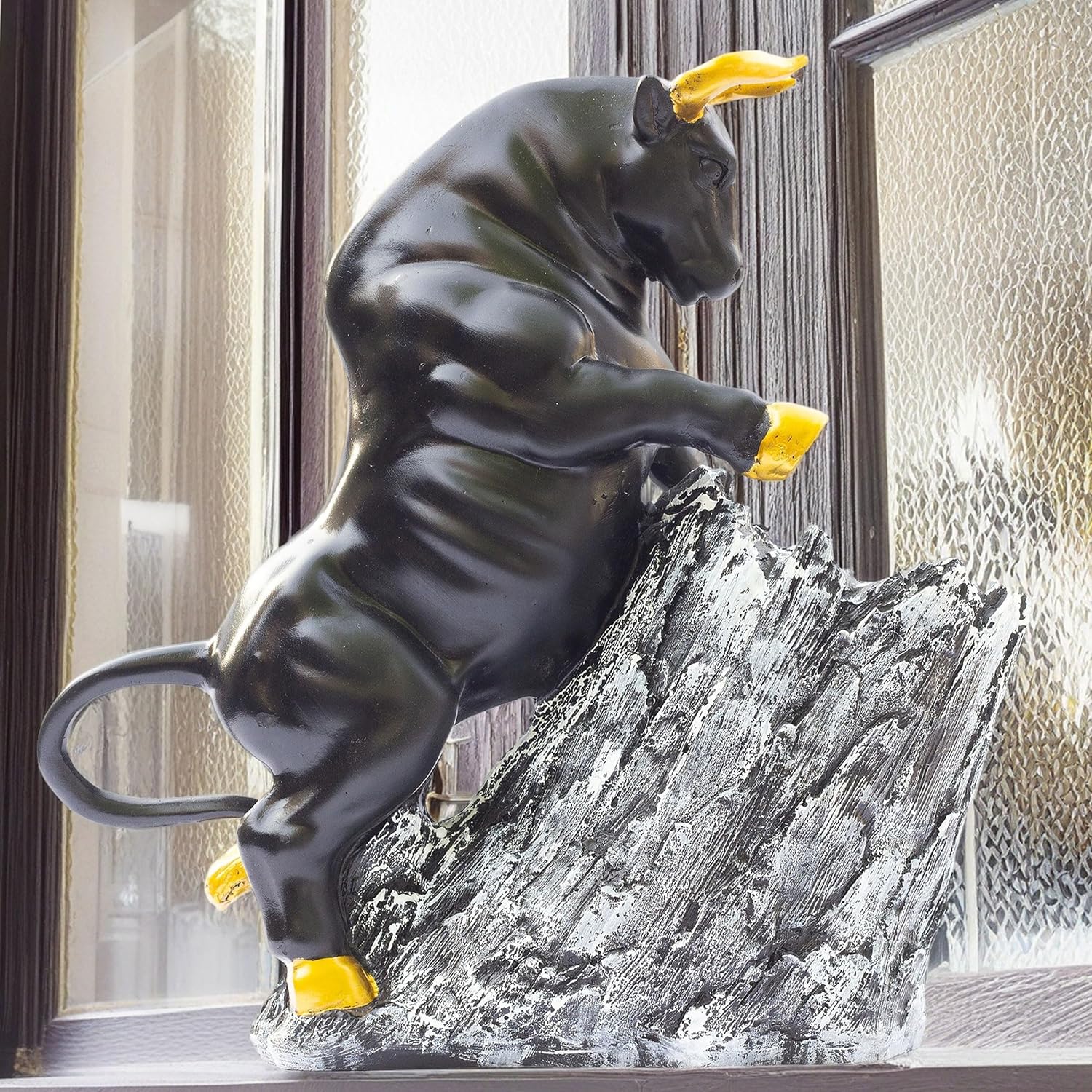 Roaring Bull Showpiece Figurine – 10x3x10 Inch Abstract Animal Decor for Home Office – Black Resin Sculpture with Golden Accents – Housewarming Birthdays and Special Occasions (The Bull) — photo — 7 of 9