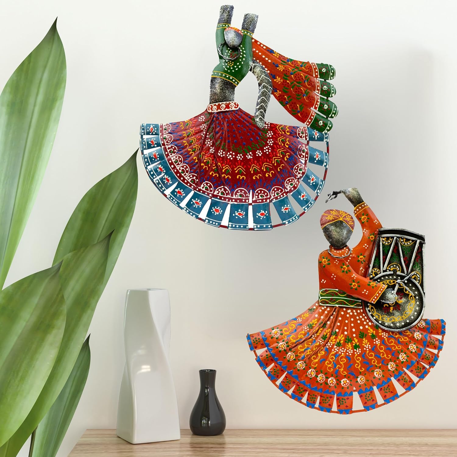 Handcrafted Ghoomar Dancer Wall Decor Metal Showpieces – Traditional Handpainted Art for Living Room, Bedroom, Office – for Housewarming, Festivals, Weddings – 12x14 inch (Lehariya Dancers)