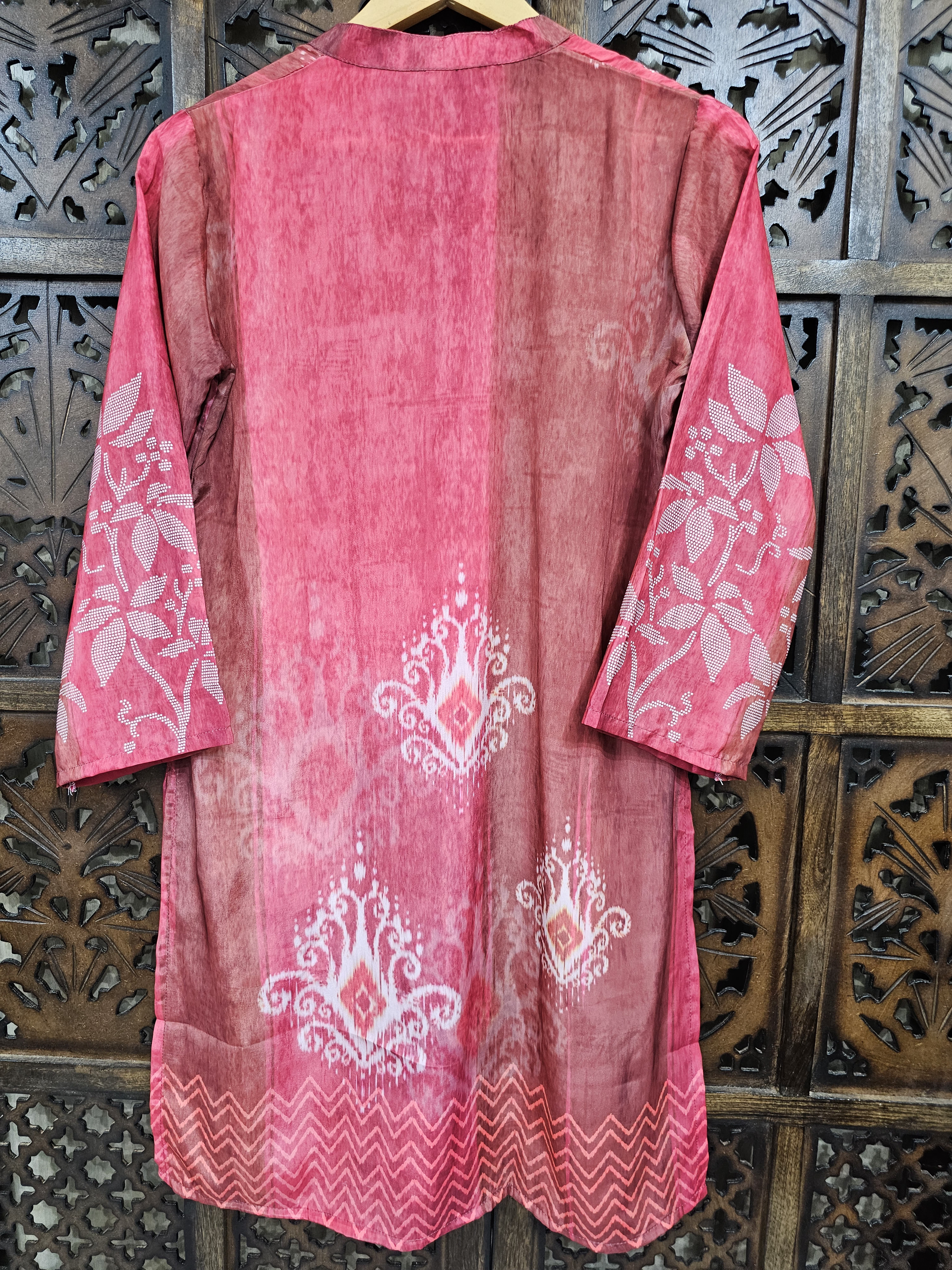 Pink Crepe Straight Floral Print Kurta Palazzo Co-Ord Set view 3