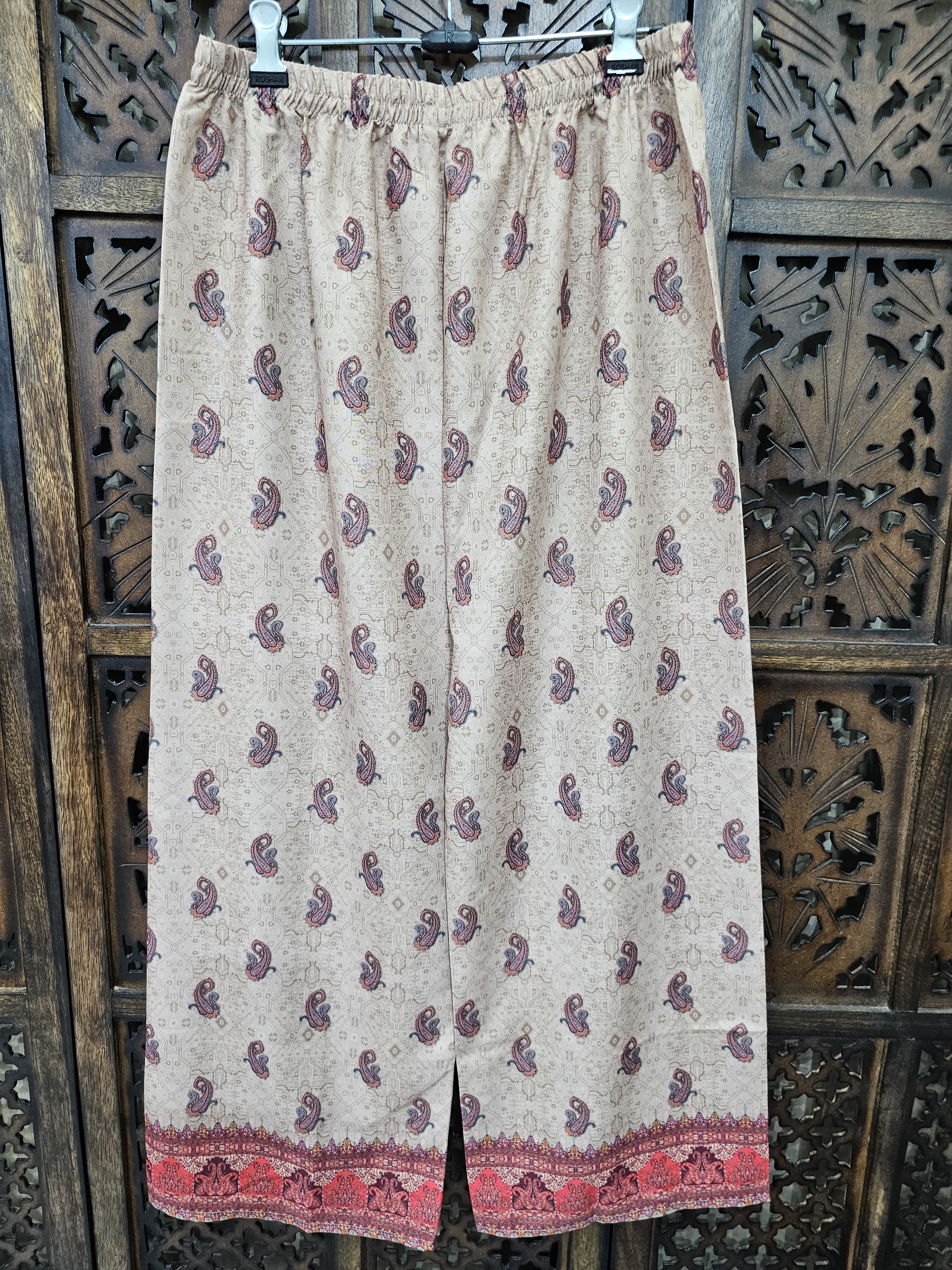 Off White Rayon Straight Paisley Print Kurta Pant Co-Ord Set view 4