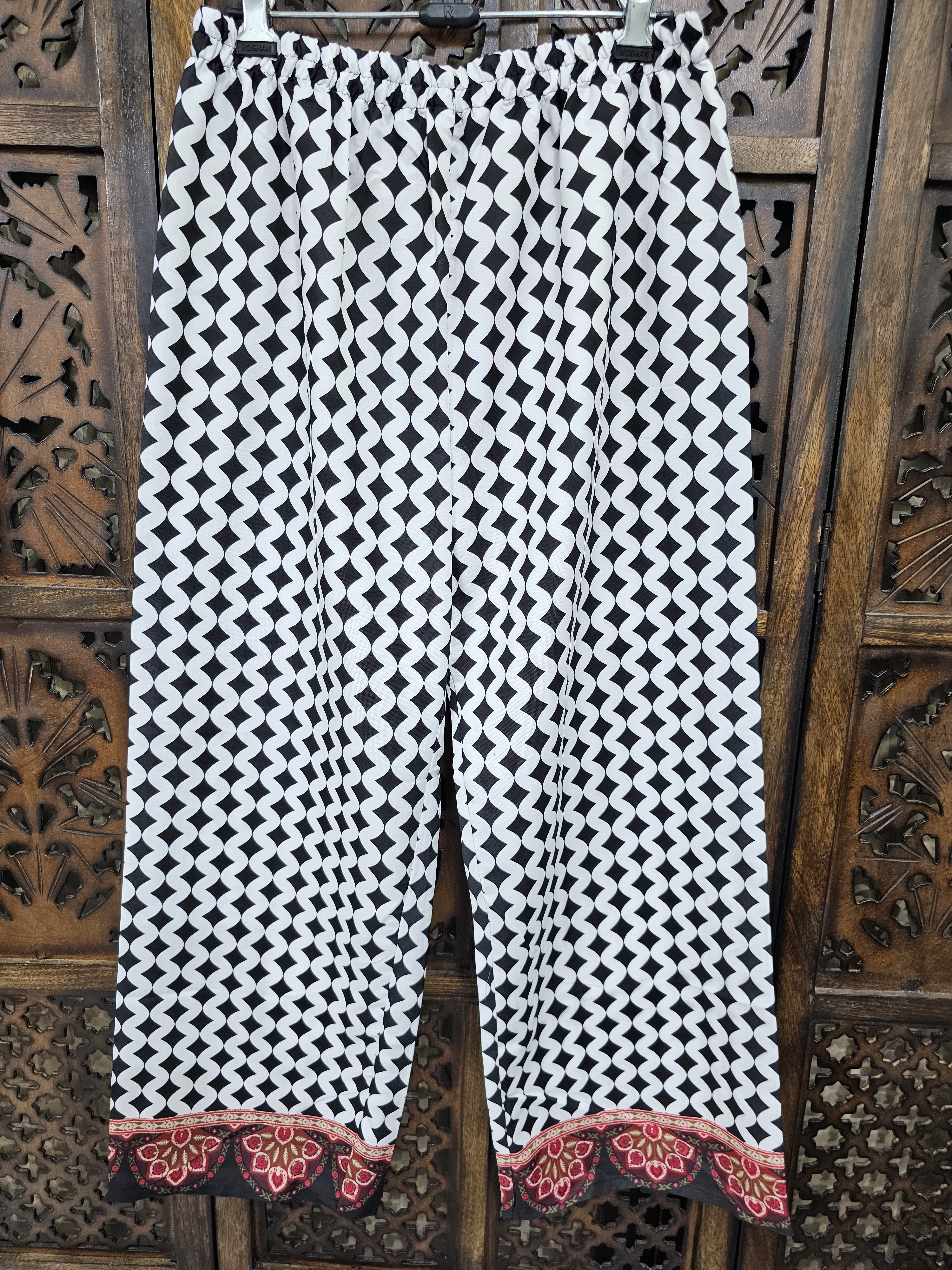 White Black Rayon Straight Geometric Print Kurta Pant Co-Ord Set view 4