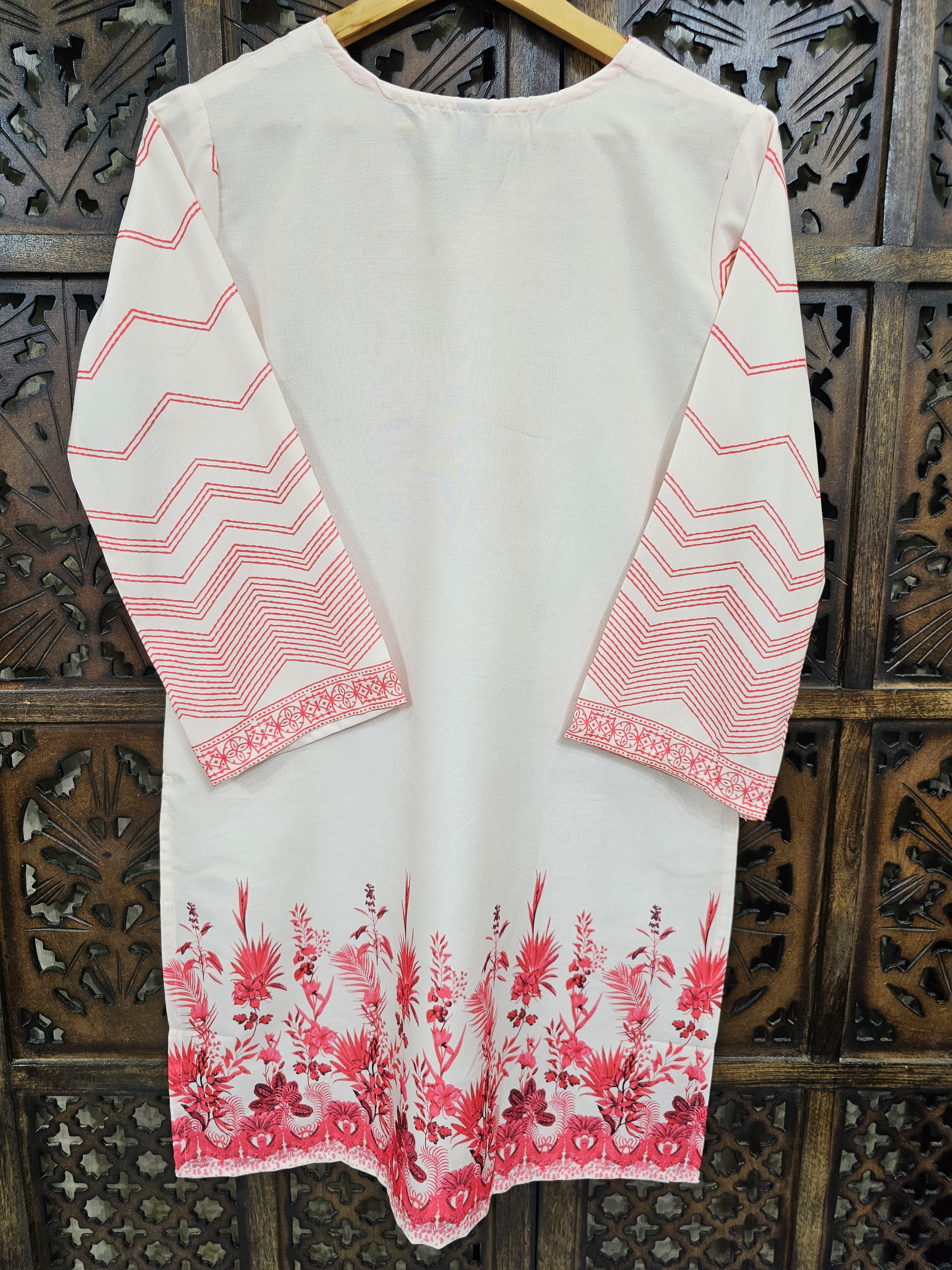 White Pink Rayon Straight Floral Print Kurta Pant Co-Ord Set view 3