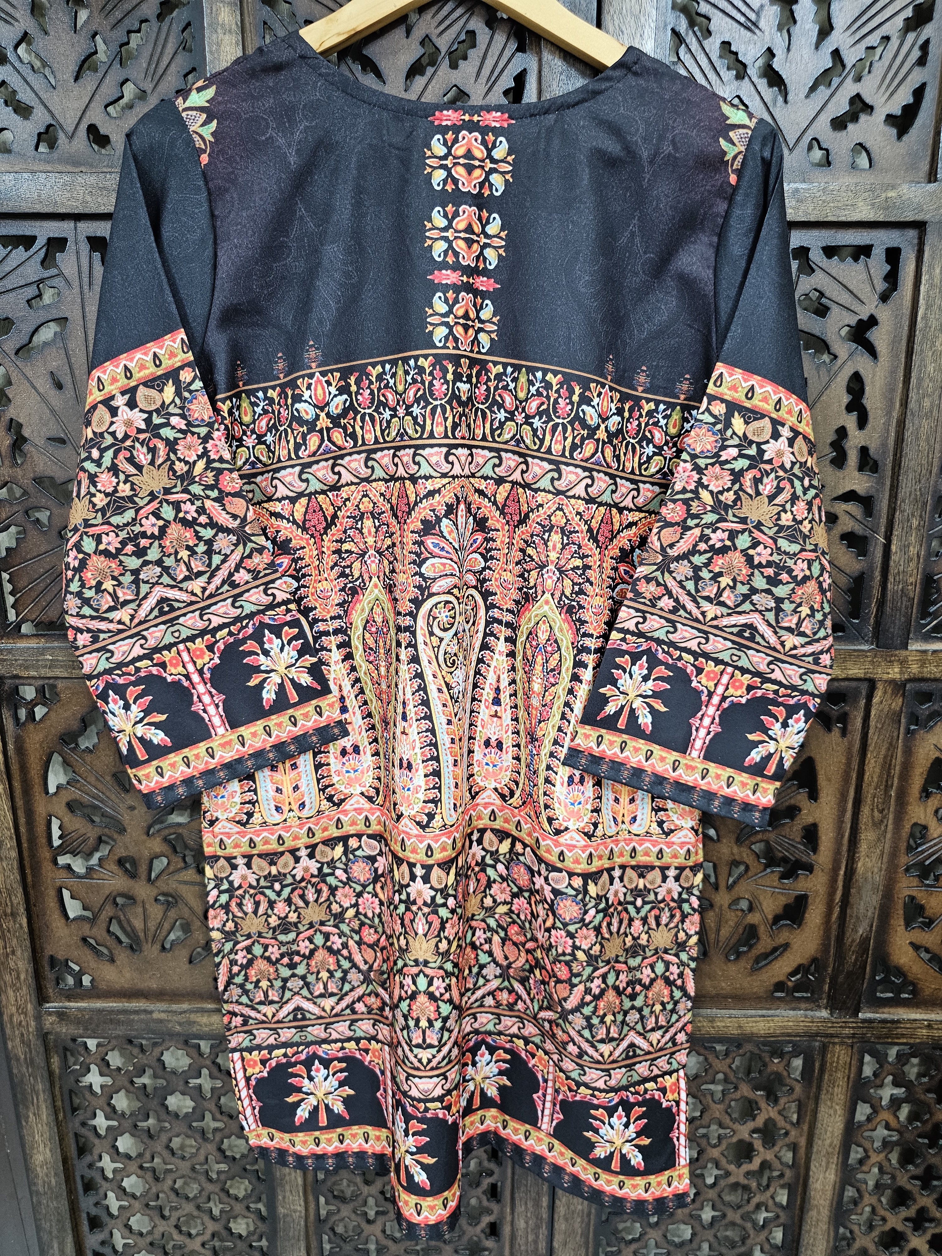 Black Rayon Straight Kashmiri Paisley Print Kurta Pant Co-Ord Set view 3