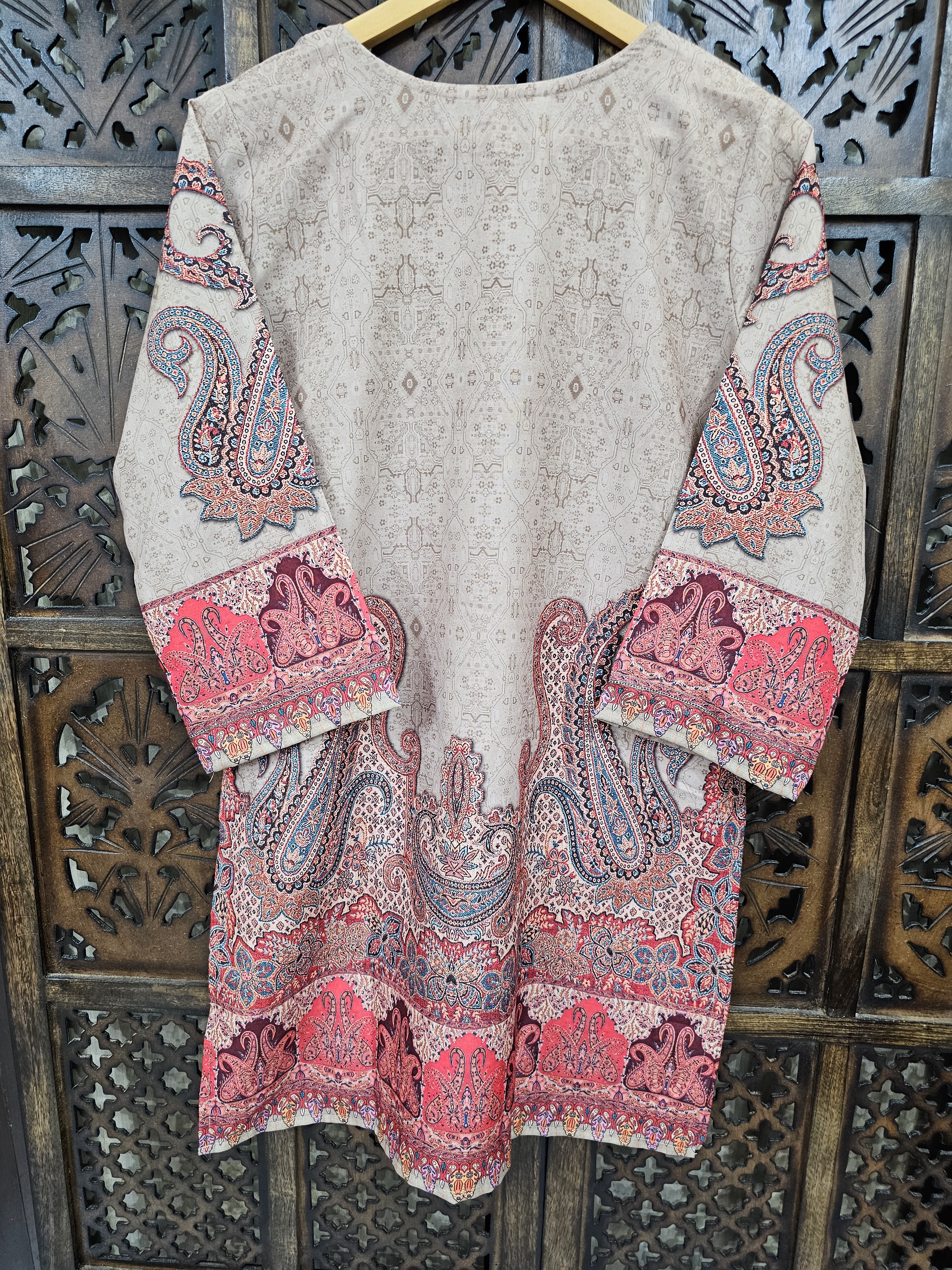 Off White Rayon Straight Paisley Print Kurta Pant Co-Ord Set view 3
