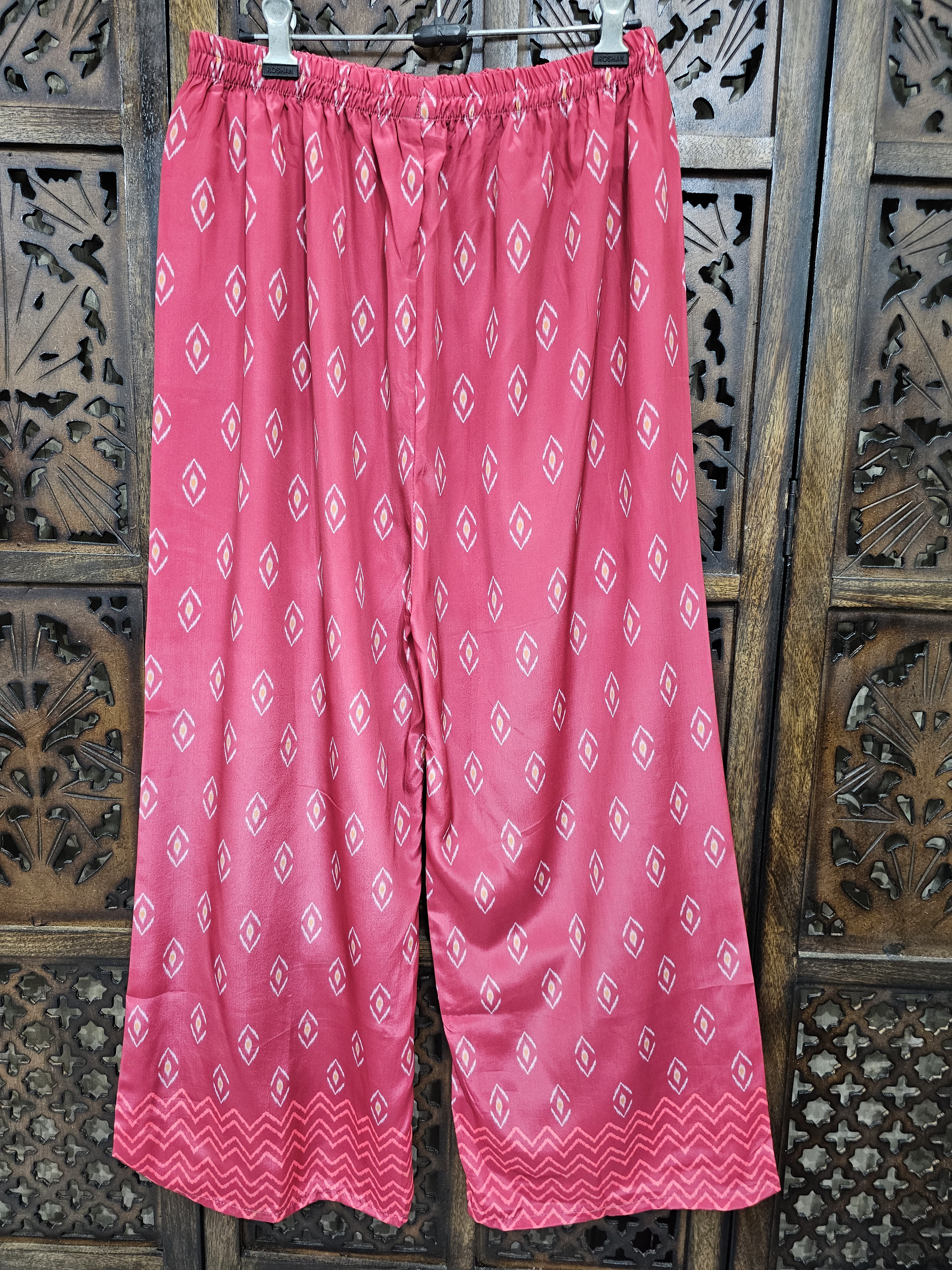 Pink Crepe Straight Floral Print Kurta Palazzo Co-Ord Set view 4