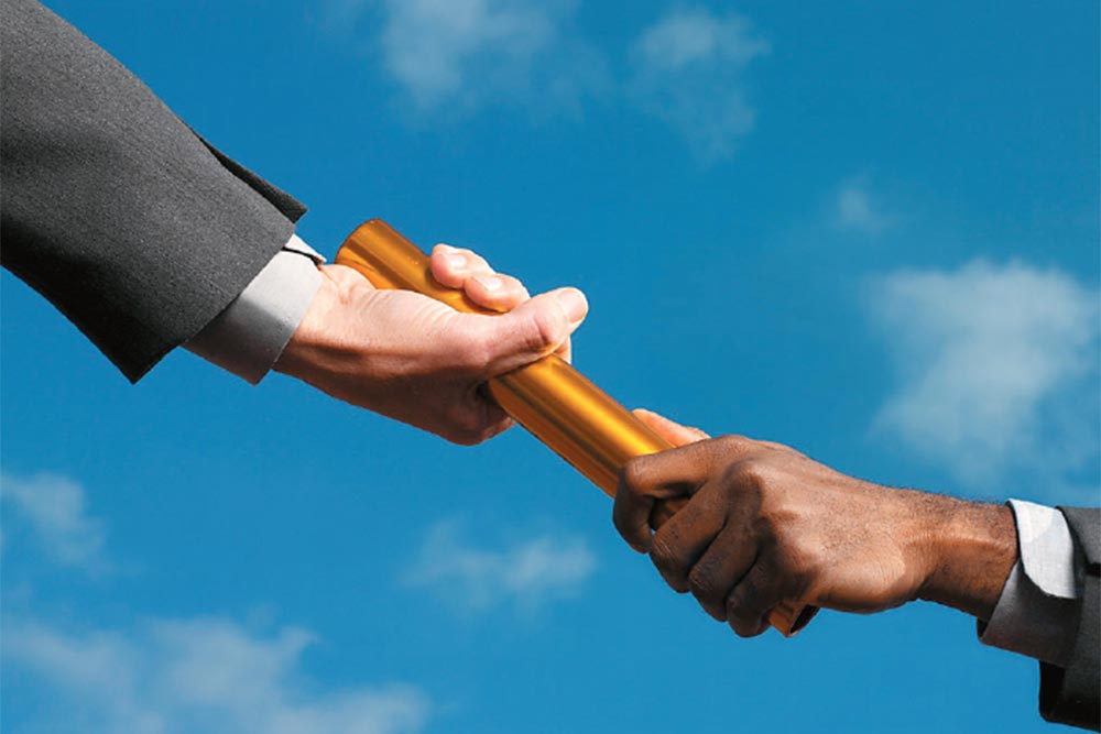 Are a firm's investment cycles linked to CEO tenure?