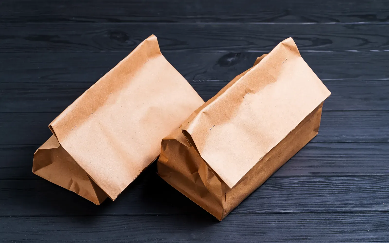 Food delivery in eco-friendly packaging