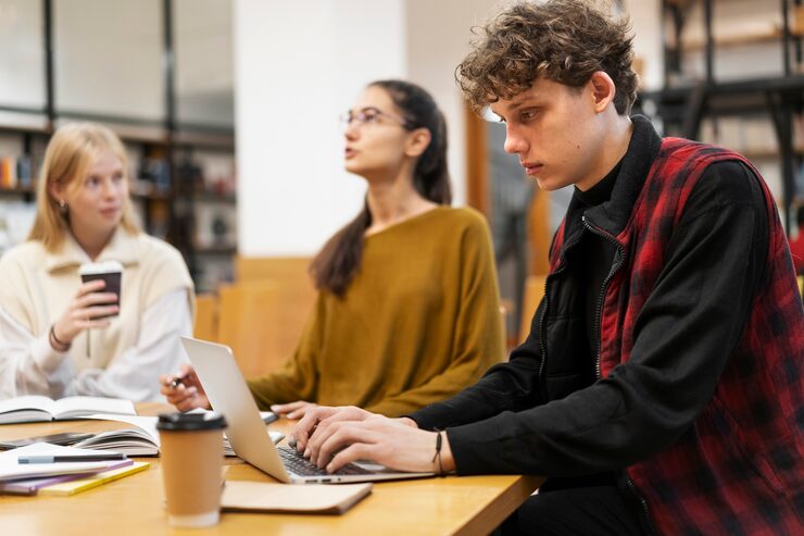 Can Grade My Essay AI Replace Traditional Grading Methods?