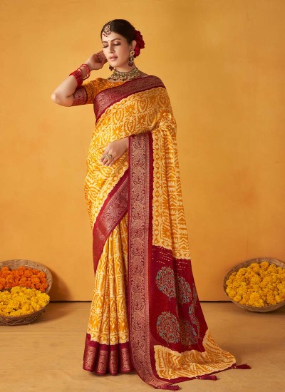 What Unique Designs Do Baluchari Saree Manufacturers in Kolkata Offer Brides