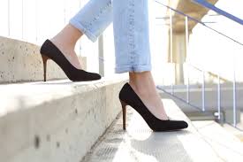 Trendy Women’s Designer Sandals This Season?
