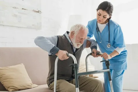 Professional Home Healthcare Services in Dubai: Benefits, Costs, and How to Choose the Right Provider