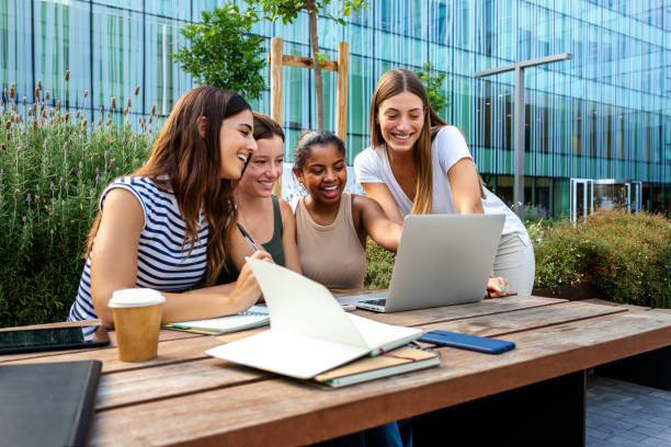 Emotional Intelligence as a Leadership Trait in HRM