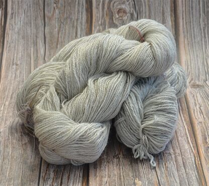 Miljövänliga 4-trådigt ullgarn salternativ tillgängliga på Hobby 365se