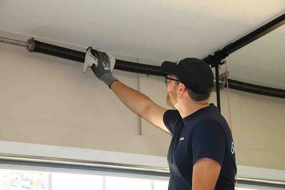 Garage Door Slam Shut Issues – Causes, Risks & Safe Repair Solutions | Power Lift Garage Doors