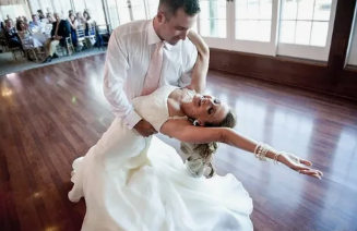 Master the Dance Floor: Finding the Best Wedding Dance Classes and Couples Dance Lessons Near You