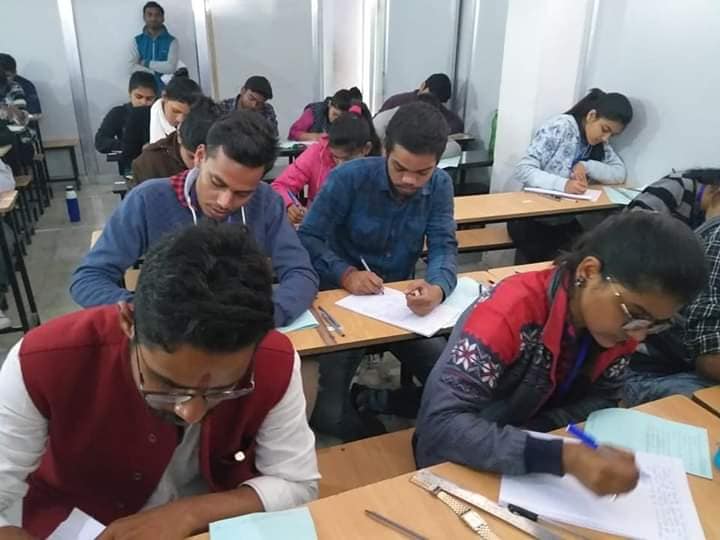 Finding the Best Commerce Coaching Near Prayagraj