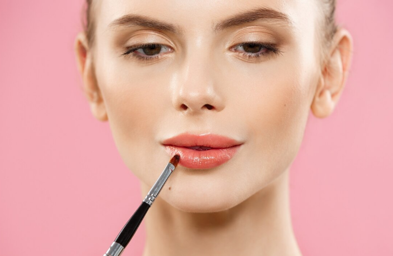 Lip Fillers in Dubai: Expert Lip Shaping for Naturally Balanced and Fuller Lips