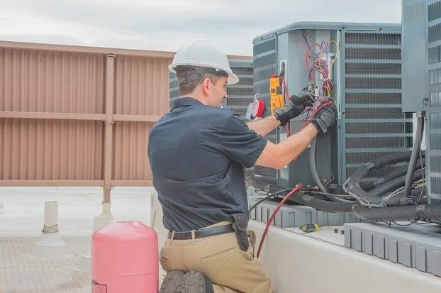Choosing the Right Air Conditioning Contractor for Your Home