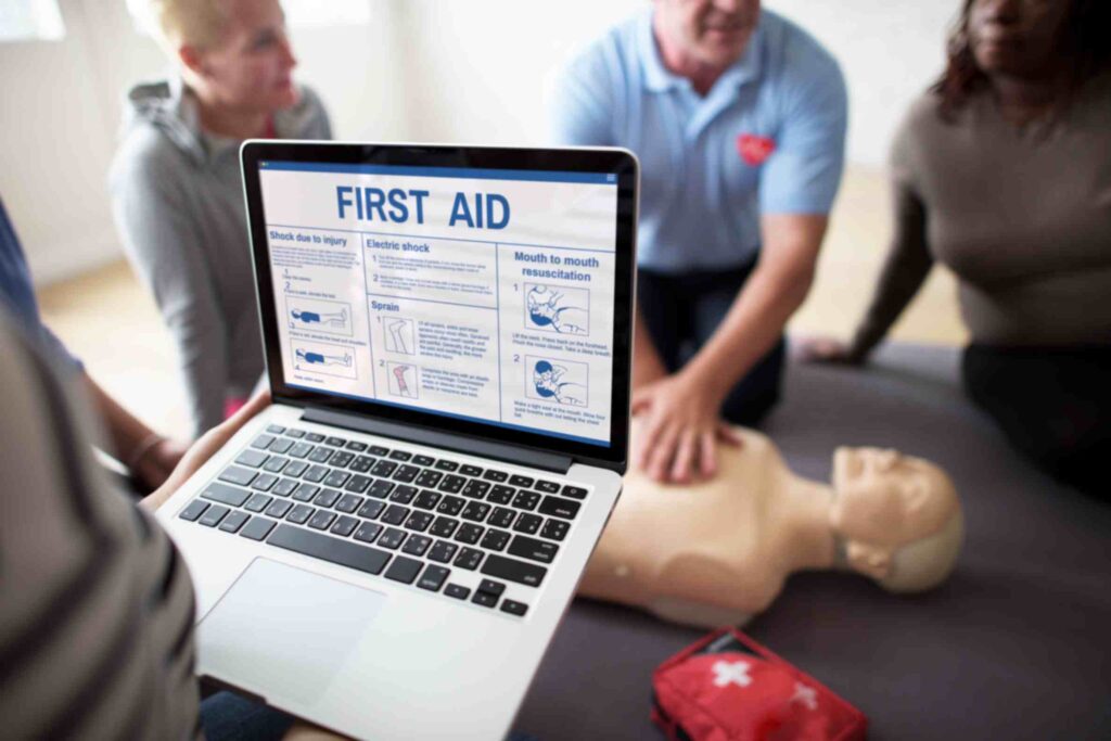 Top Benefits of Enrolling in a Certified First Aid Training Institute