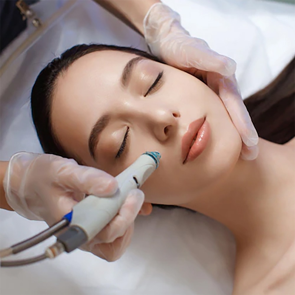 Top Benefits of HydraFacial Treatment in Dubai for Instant Glow