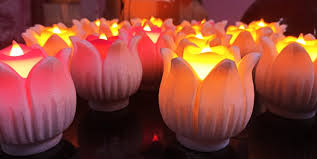 Roger lunass Leading Luxury Candle Design