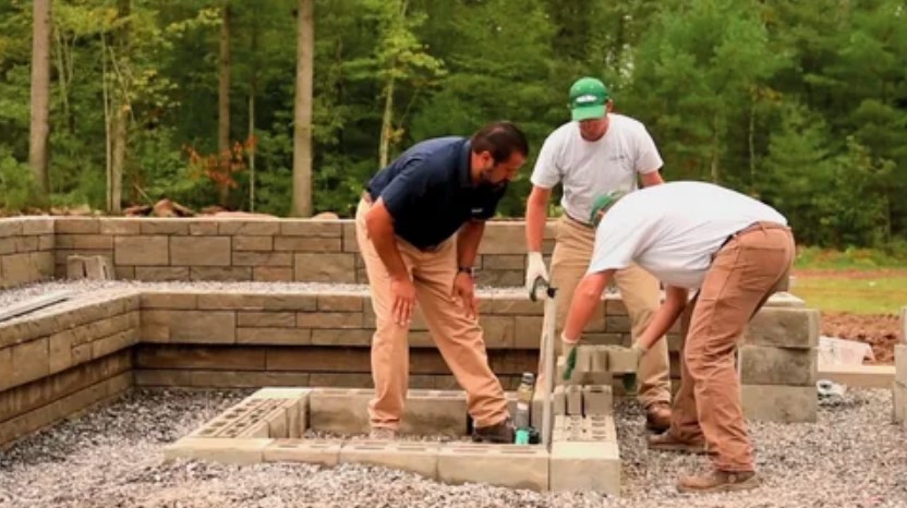 How to Choose the Right Fire Pit Construction Contractor Flushing