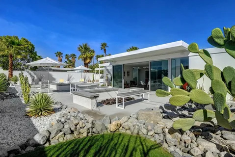 How a new home build contractor palm springs Builds Luxury Homes