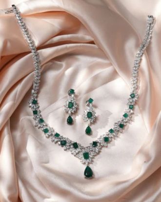 Elegant Necklaces That Redefine Style